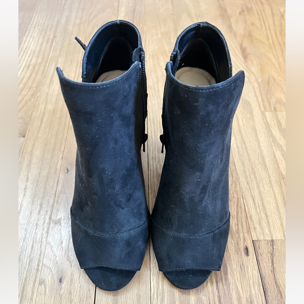 Apt 9 open toe booties heels